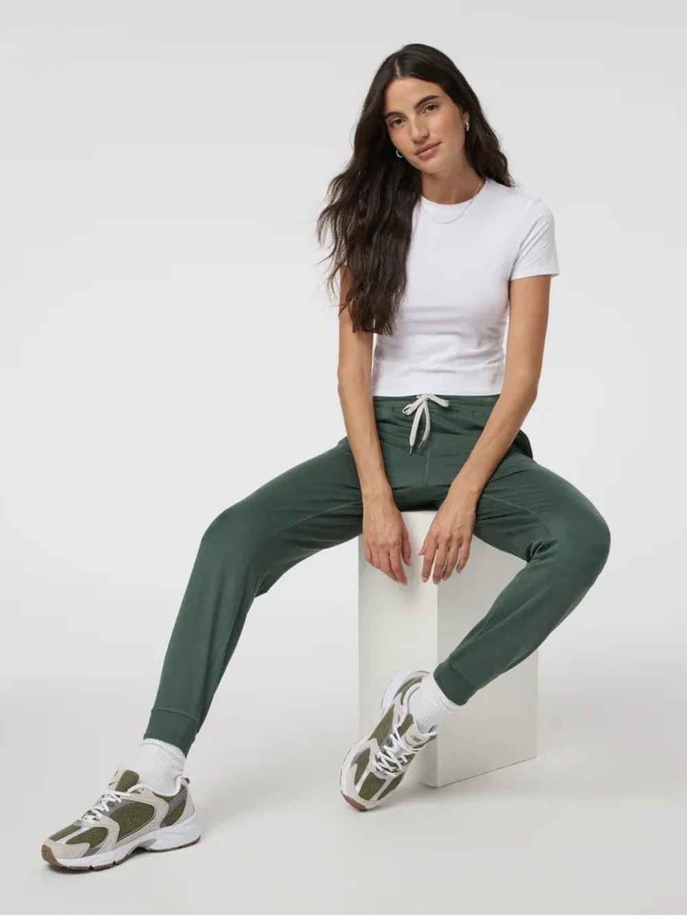 Like New - VUORI Performance Jogger - M